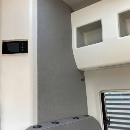 Rückwandfolie im grauen Lederlook für VW Grand California (alle Modelle)